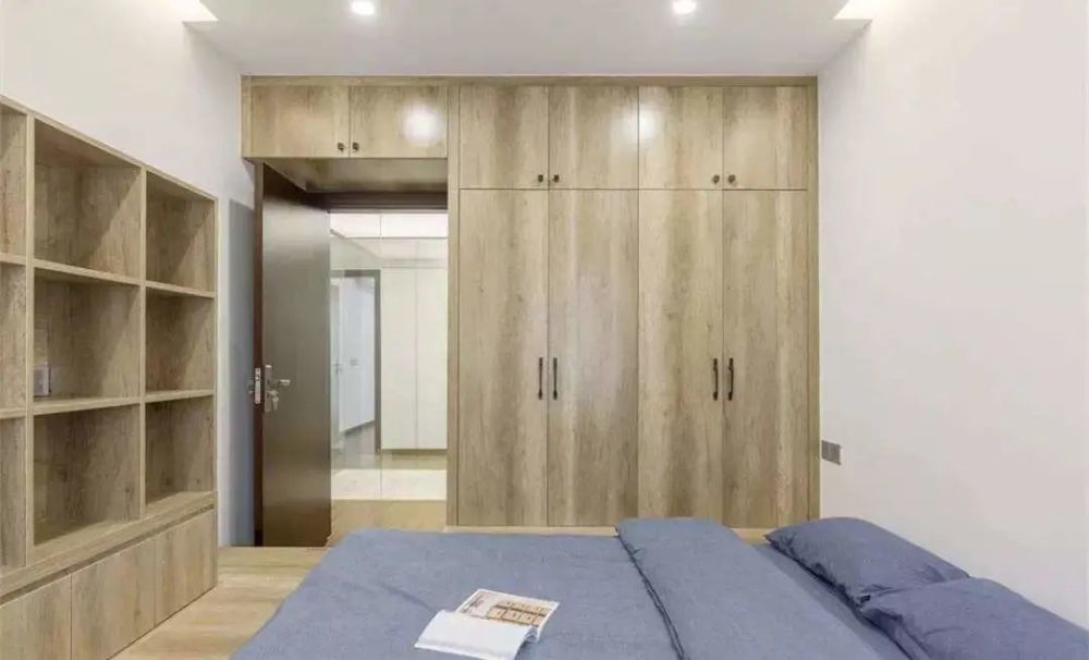 衣柜做到顶要过石膏线?这5种方法可以解决,但头一个也太丑了吧!