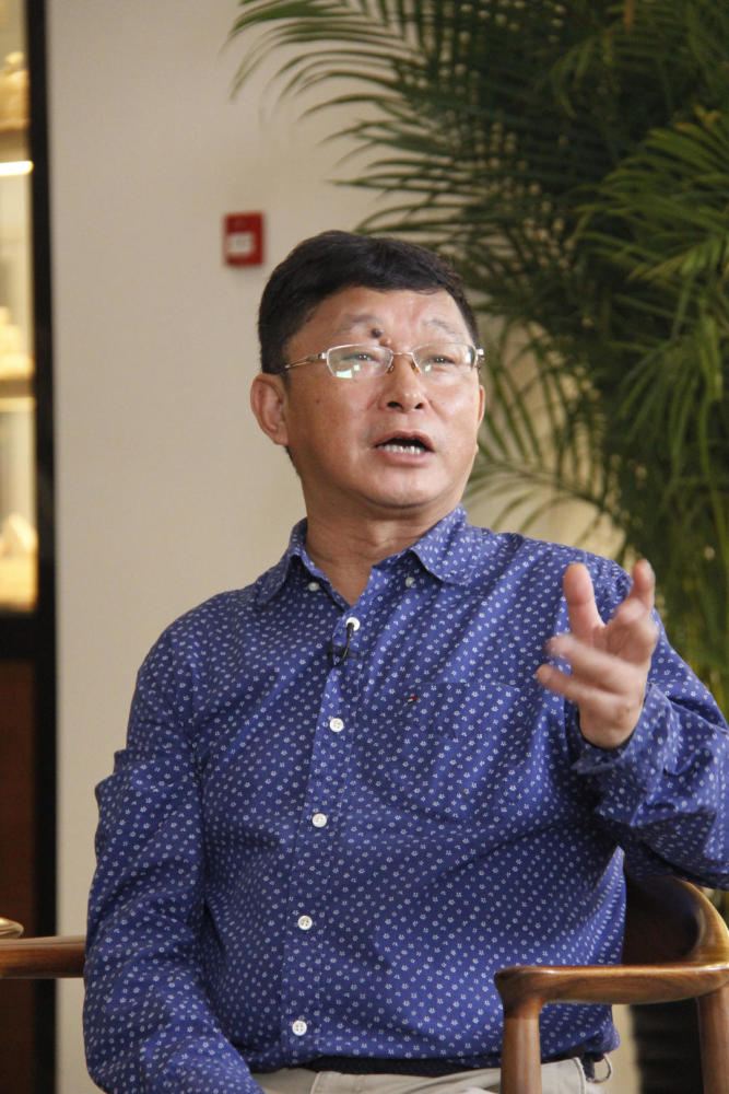 迟子建新作《烟火漫卷》再次聚焦城市 李敬泽阿来等齐赞_腾讯新闻