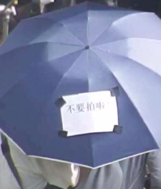 复出|肖战即将复出？拍《王牌》被频繁路透，卑微“求饶”却适得其反！