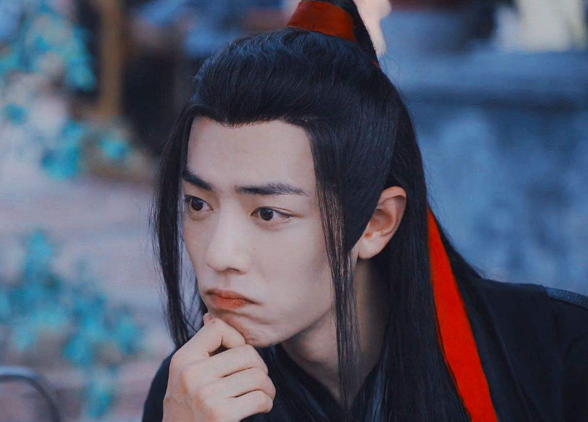 复出|肖战即将复出？拍《王牌》被频繁路透，卑微“求饶”却适得其反！