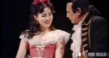 宋丹丹|这才是迪士尼公主！宋丹丹旧照美翻像欧阳娜娜！难怪她说杨紫不美