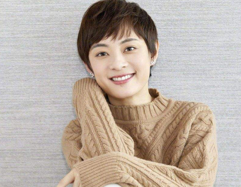 孙俪|孙俪又被女儿感动！原来在爱里长大的孩子，比我们想的更暖心
