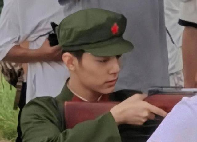 肖战|肖战粉丝成熟了，发布“剧迷影迷小指南”，不争番只关注影视作品