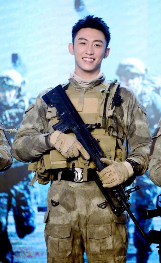 肖战|肖战粉丝成熟了，发布“剧迷影迷小指南”，不争番只关注影视作品