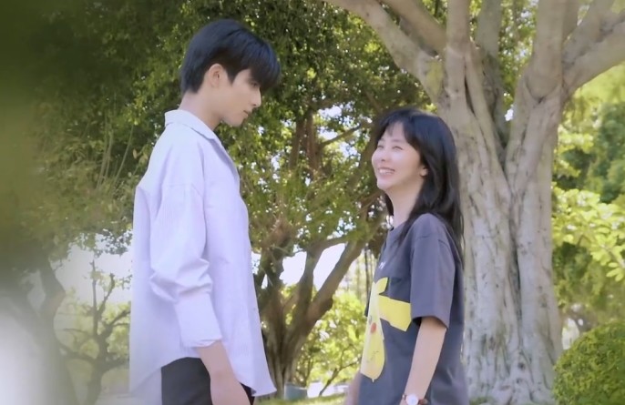 以家人之名|以家人之名：谭松韵“衣领吻”用力过猛？导演喊卡后，宋威龙表情亮了