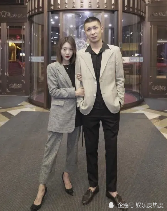 段宏楠|百万粉丝网红钓鱼碰高压线而亡，女友发文默哀，不要拿“他”消遣
