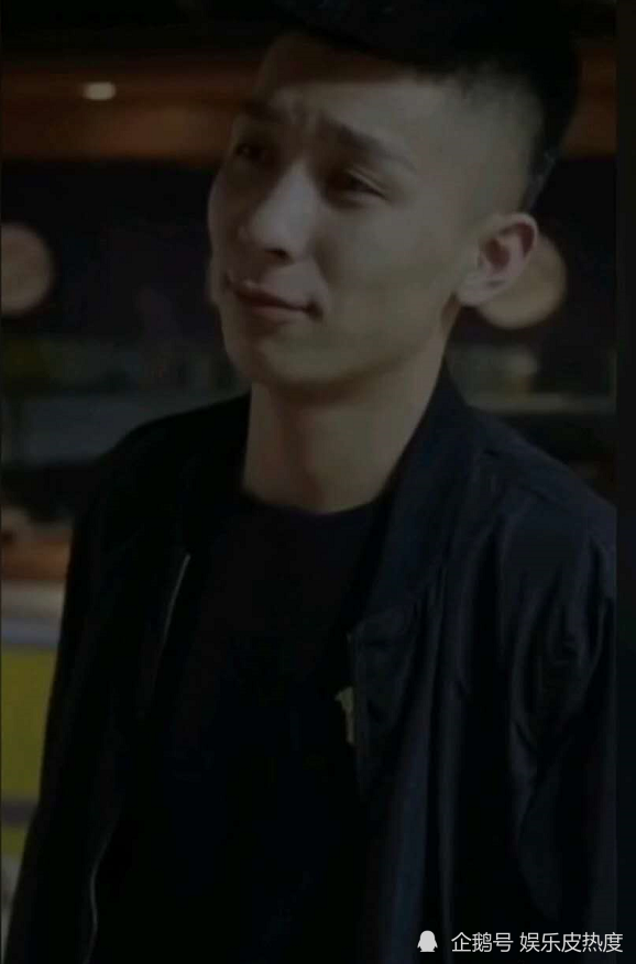 段宏楠|百万粉丝网红钓鱼碰高压线而亡，女友发文默哀，不要拿“他”消遣