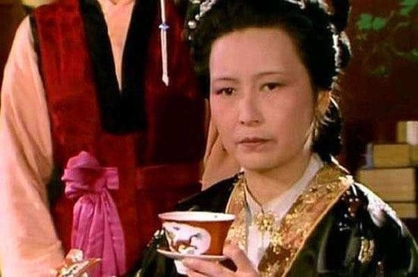 晴雯|王夫人那么讨厌晴雯，狠心将她撵走后，为何又心生后悔？