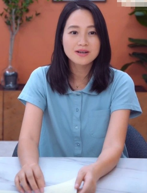 朱丹|朱丹挺孕肚晒时空对比照，三年美貌不变，怀二胎被全家宠成女王超幸福