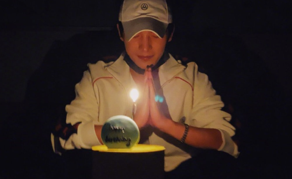 杨洋|杨洋29岁生日，KINFOLK封面来袭，登顶V榜艺人综艺榜