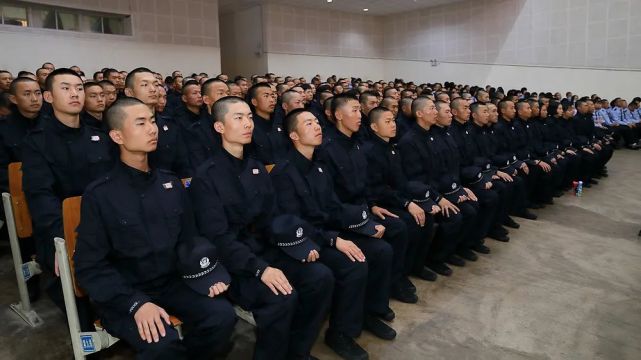 云南警官学院召开第36个教师节庆祝暨表彰大会