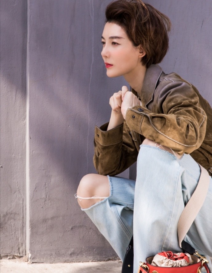 28岁嫁首富,30岁离婚后,活成这样:女人,最大的靠山是自己