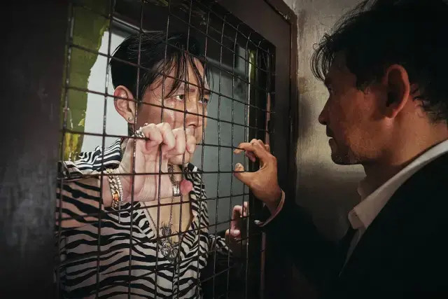 从邪恶中拯救我|票房强势碾压《釜山行2》，这部韩国新片太生猛