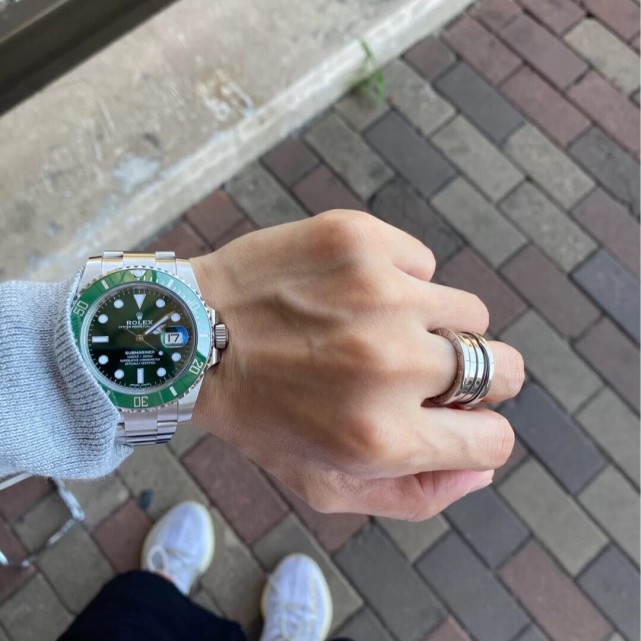 新款黑面绿水鬼的到来老款绿水鬼太香了劳力士绿水鬼真假对比