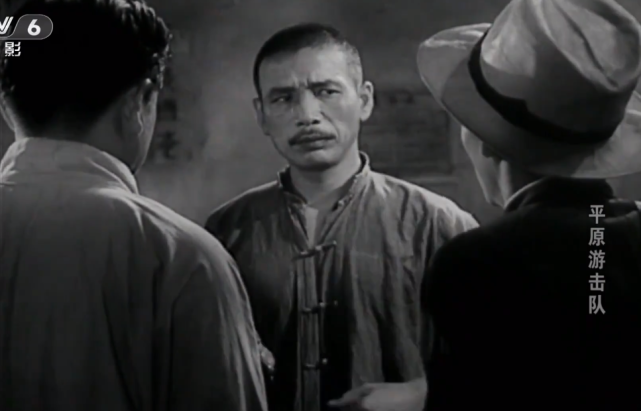 电影平原游击队故事李向阳的枪松井的眼神都是好戏
