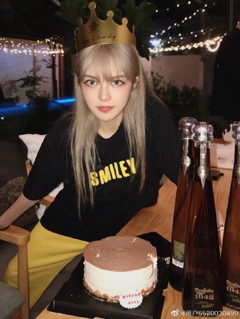 周扬青|周扬青庆生幸福喊话：谢谢我的宝贝 身份曝光……真的不是罗志祥！