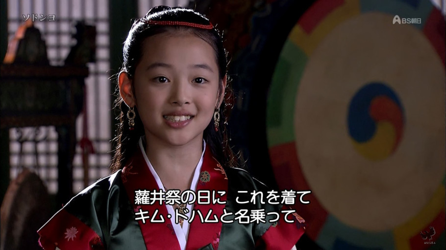 崔雪莉|崔雪莉纪录片上韩国热搜，母亲：她的公开恋情让全家人感到伤心