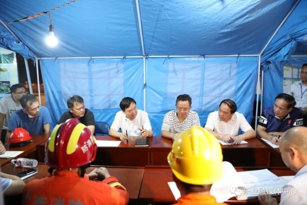 广西乐业施工塌方9人被困，目前还没有发现生命的迹象