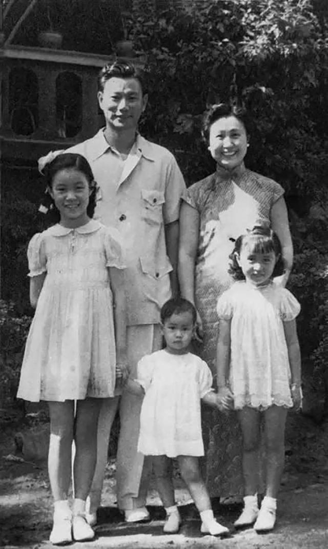 为国捐躯,留下如花似玉的遗孀严幼韵和三个女儿