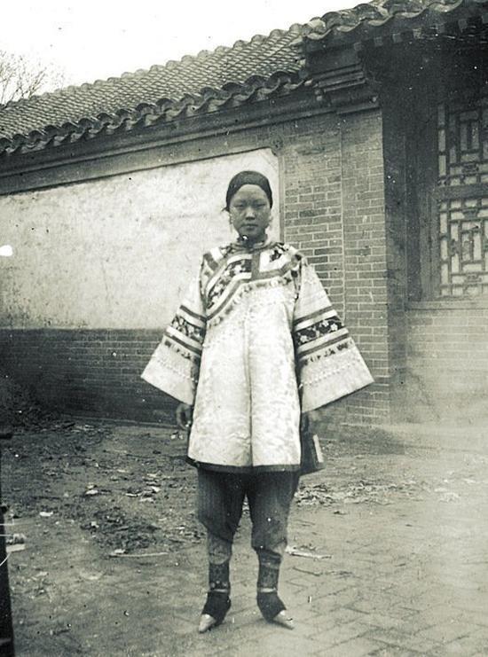 八国联军对北京妇女的图片