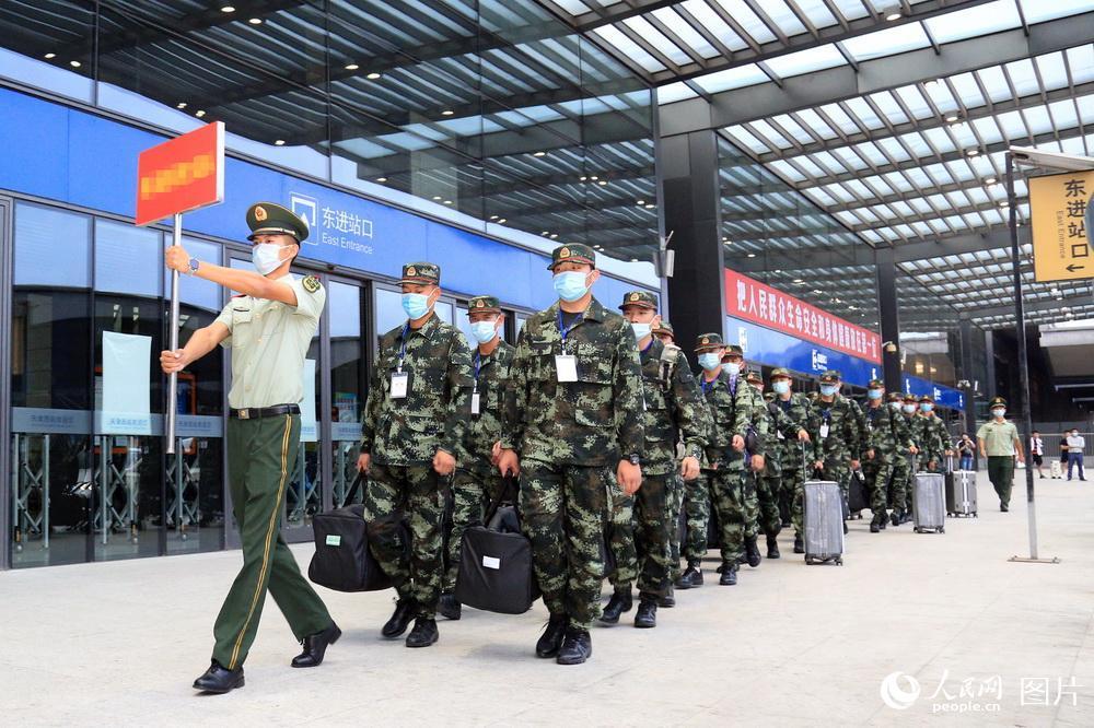 据了解,至本月17日,还将有浙江,山东,河南,甘肃四个方向700余名新兵分