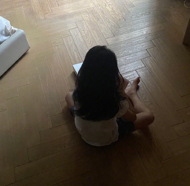 邓超|邓超穿6岁女儿设计衣服录综艺，一脸骄傲，小花展创作天赋停不下来