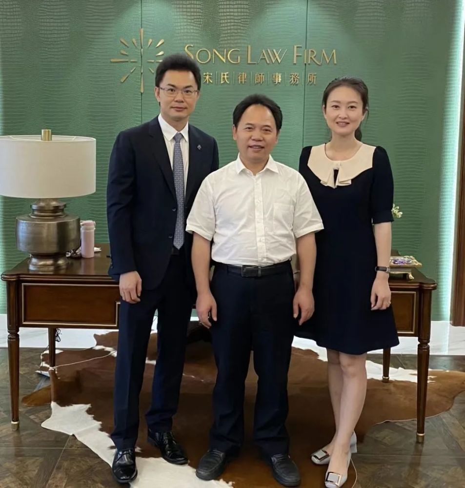 徐昕为日本议员樱木琢磨作无罪辩护