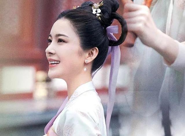 成毅|成毅新剧《长安诺》毫无CP感，女主年纪太大长得老，和成毅同框像母子