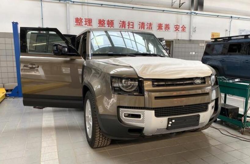 能爬山涉水 可进川入藏 全新 越野王 换代 配方盒子车身 3把锁 腾讯新闻