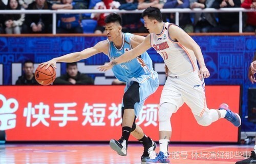 范子铭|范子铭转会引爆篮坛！多队牵涉球迷热议，北京受益广州损失惨重