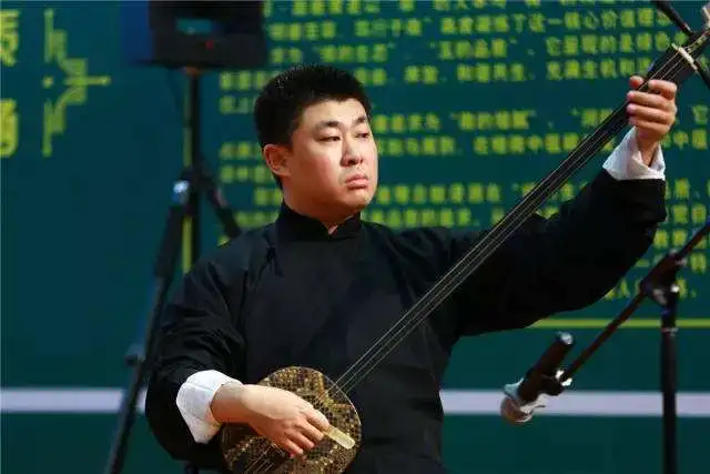 郭德纲|他曾被郭德纲怒指欺师灭祖，今重提《画扇面》翻车往事引热议！