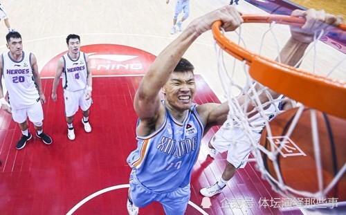 范子铭|范子铭转会引爆篮坛！多队牵涉球迷热议，北京受益广州损失惨重