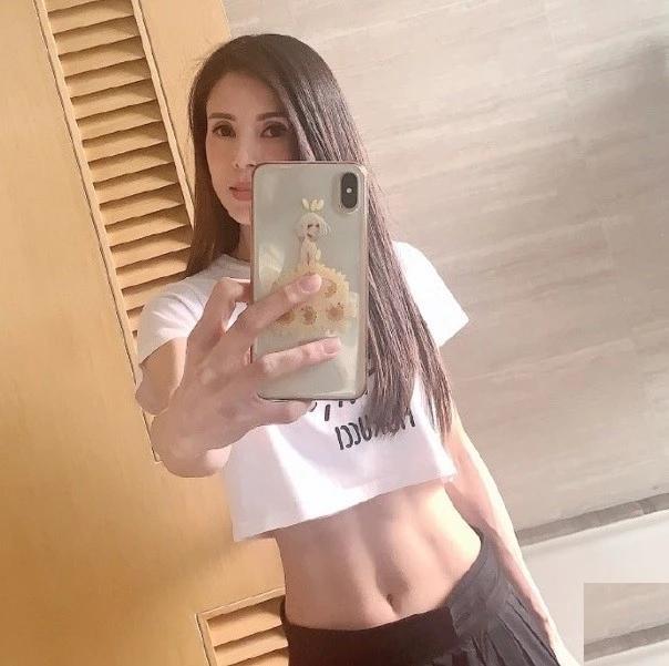 李若彤|54岁李若彤曝光不结婚的原因：从来不勉强自己，对婚姻绝不将就