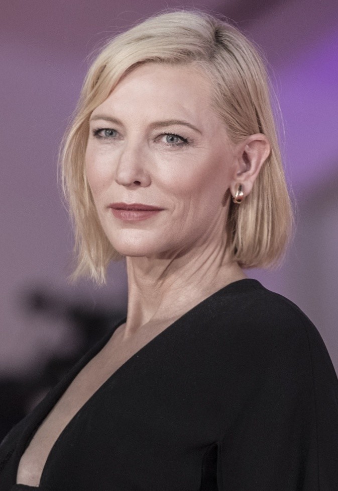 布兰切特真是女神,穿黑色深v礼服秀出好身材,曲线好迷人