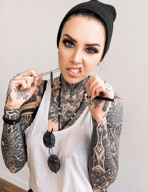 农村小伙相亲:倒贴钱我都不娶纹身的女孩