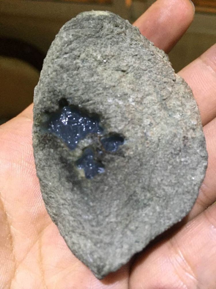 翡翠原石之王莫西沙皮壳特点