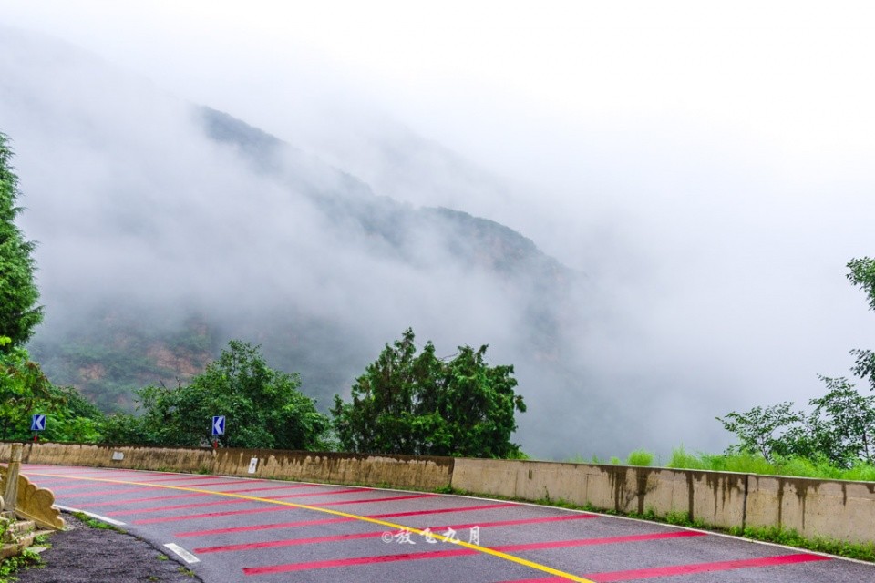 北京|北京雨天自驾路线，云雾缭绕宛如仙境，不输太行山和江南水乡