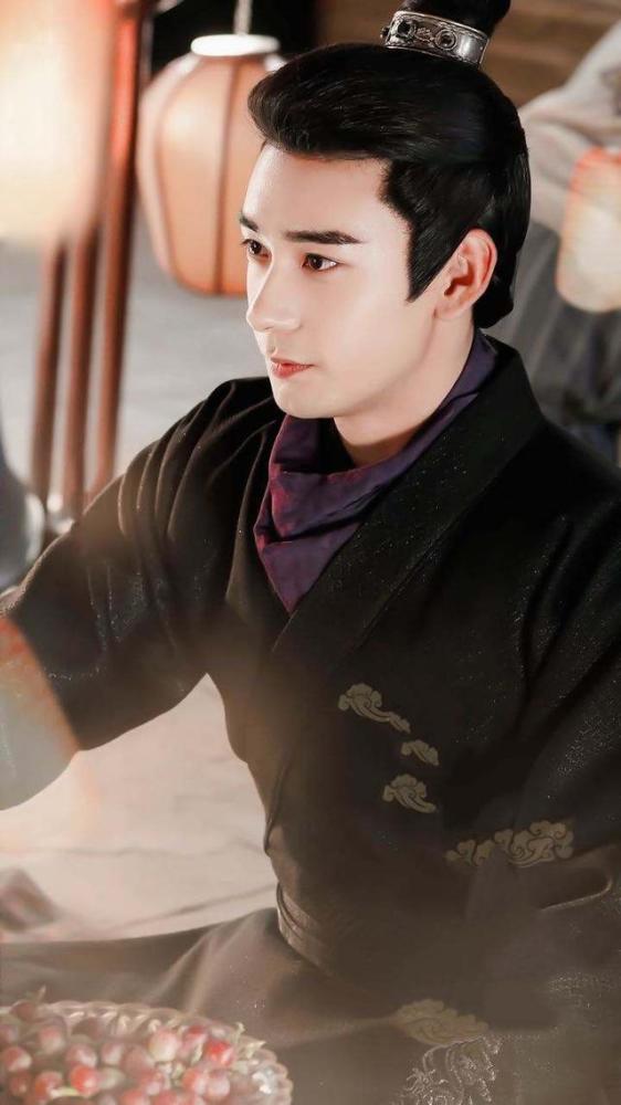 皓衣行|罗云熙《皓衣行》未杀青，曝新剧合作四字女星，网友对结局有担心