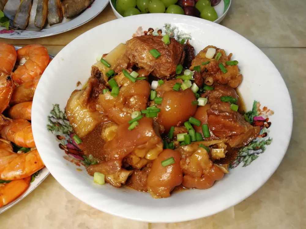 美食,谈家乡风味第一次品尝醋猪脚,已经是n年前的事了,是一位泉州永春