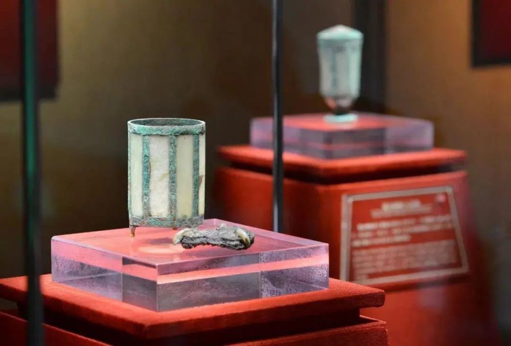 玉器|有件秦汉的玉器，自豪一辈子！