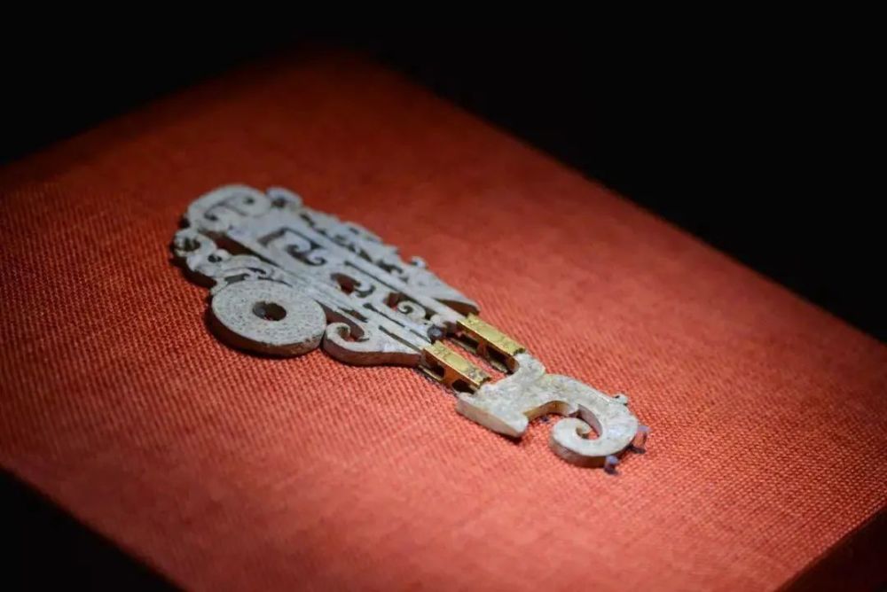 玉器|有件秦汉的玉器，自豪一辈子！