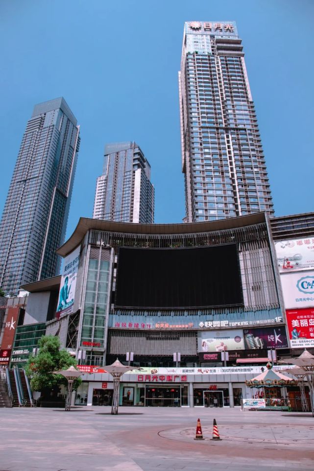 重庆日月光中心能否蝶变新生?_腾讯网