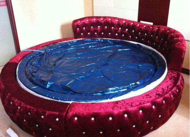 为什么水床如此受人们欢迎原来另有玄机看完真的尴尬了