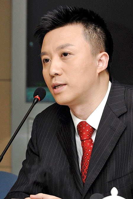 新闻联播在添新国脸潘涛谈首次直播略显紧张压力很大