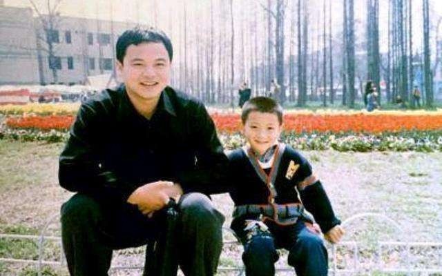 黄子韬|黄子韬爸爸病逝，享年52岁令人惋惜，工作室发文恳请给家人时间