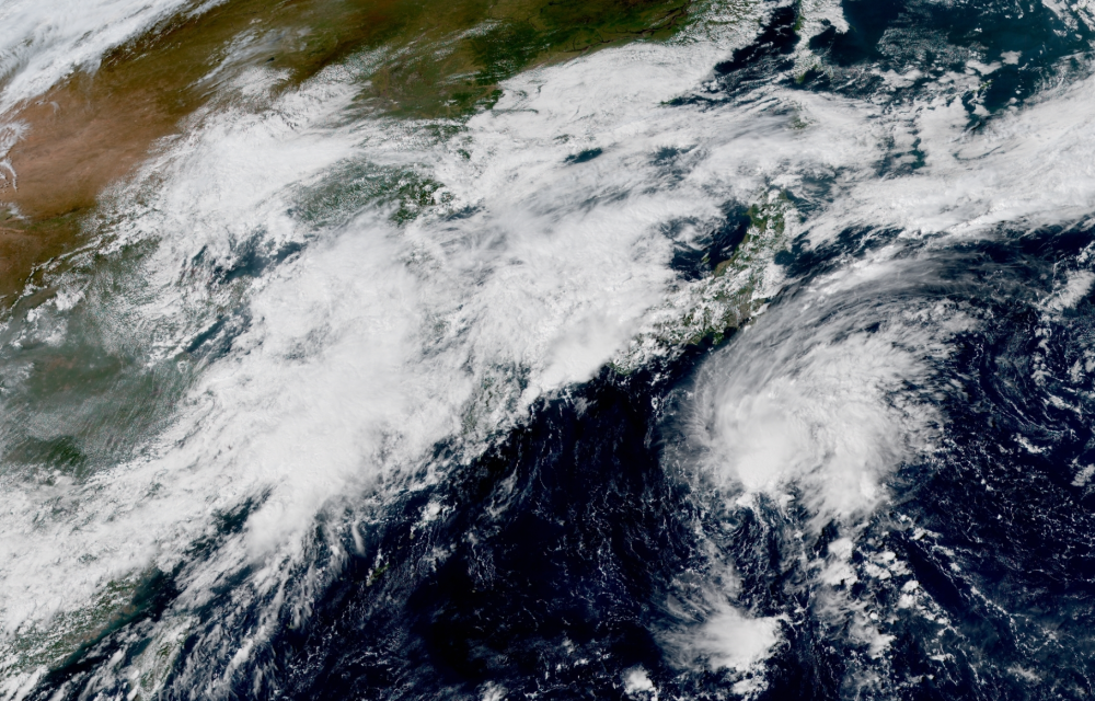 台风|上海附近突现台风胚胎，11号红霞来了？超级计算机：还要刮一刮东北