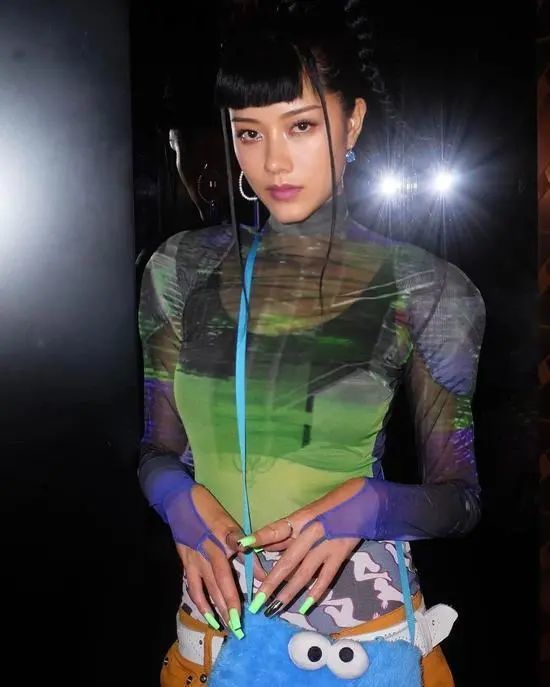 让我们一起回到千禧年!