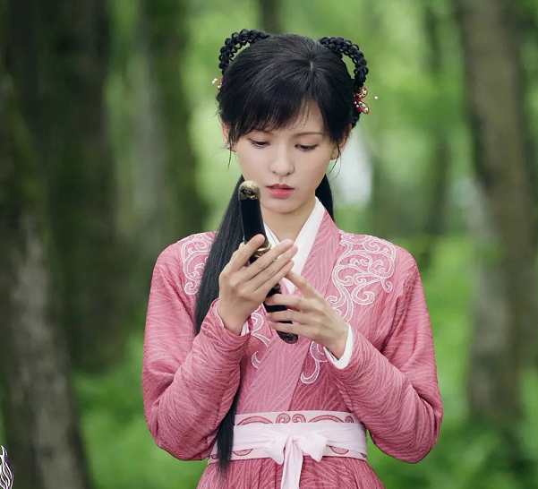 《琉璃》玲珑:和敏言青梅竹马结局圆满,戏外角色意外撞脸网红