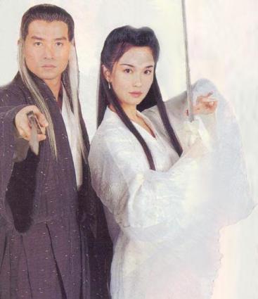 范文芳|49岁范文芳晒全家福，6岁儿子颜值超高，老公李铭顺头发花白