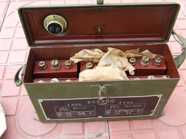 电瓶修复小科普70年代的旧电池你见过吗